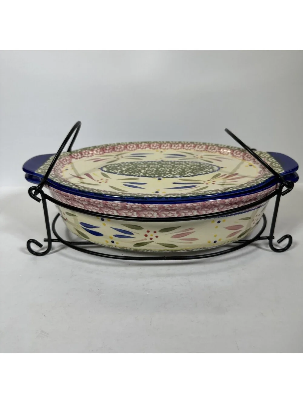 Temptations Old World Oval Baking Dish 2.5 qt Casserole Dish, Lid and Rack